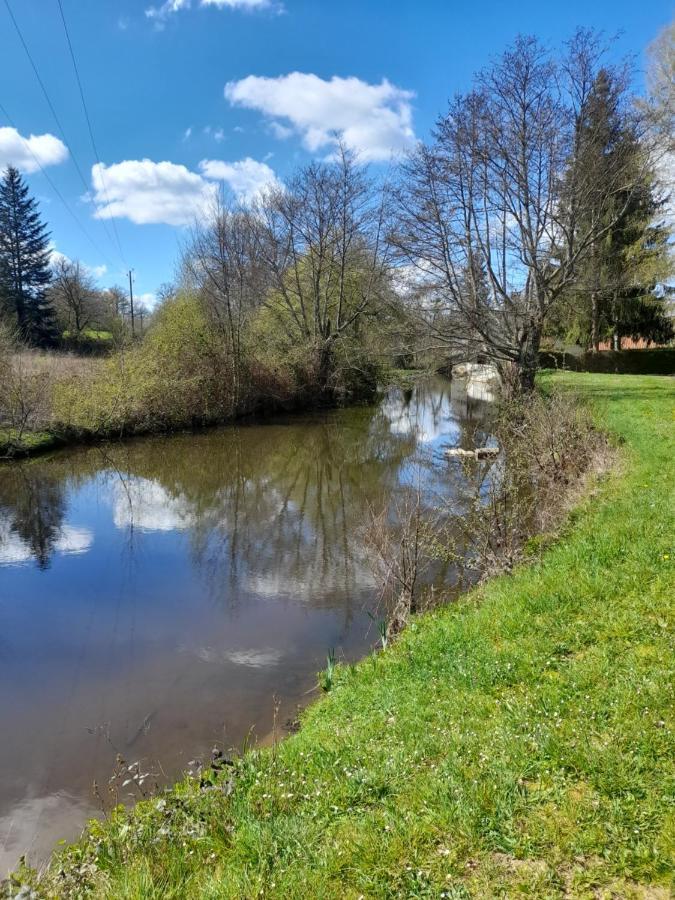 Maison En Ville Avec Terrasse Ensoleillee Et Wi-Fi Magnac-Laval ภายนอก รูปภาพ