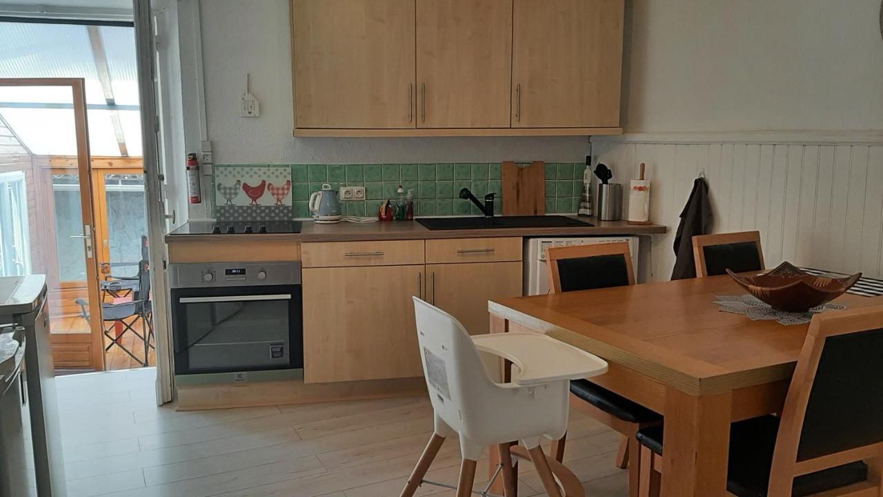 Maison En Ville Avec Terrasse Ensoleillee Et Wi-Fi Magnac-Laval ภายนอก รูปภาพ