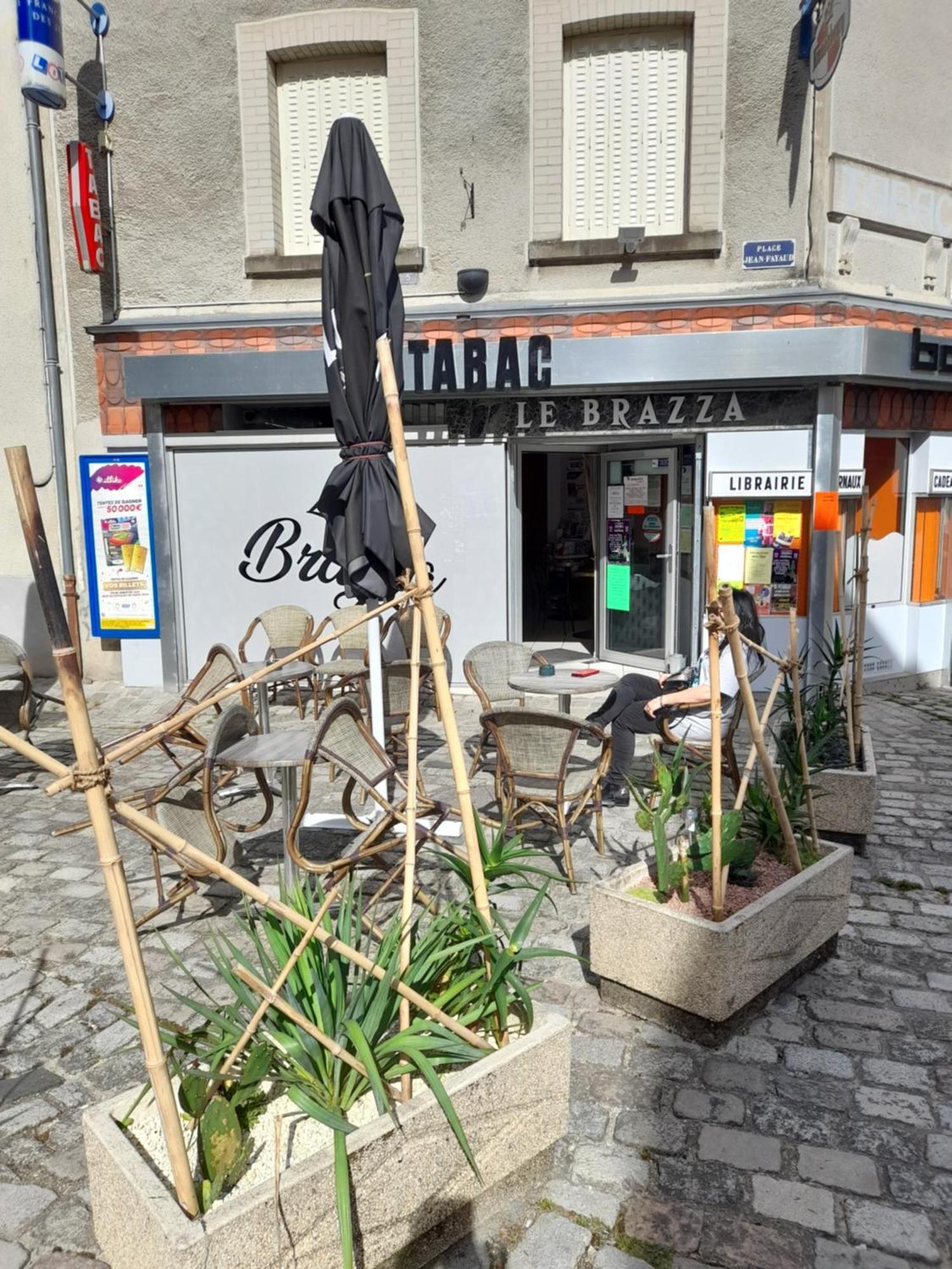 Maison En Ville Avec Terrasse Ensoleillee Et Wi-Fi Magnac-Laval ภายนอก รูปภาพ