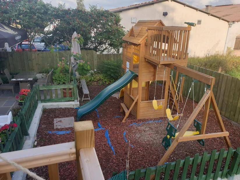 Maison En Ville Avec Terrasse Ensoleillee Et Wi-Fi Magnac-Laval ภายนอก รูปภาพ