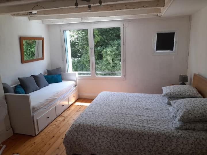 Maison En Ville Avec Terrasse Ensoleillee Et Wi-Fi Magnac-Laval ภายนอก รูปภาพ