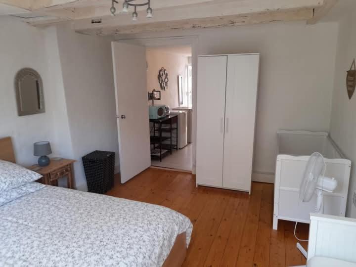 Maison En Ville Avec Terrasse Ensoleillee Et Wi-Fi Magnac-Laval ภายนอก รูปภาพ